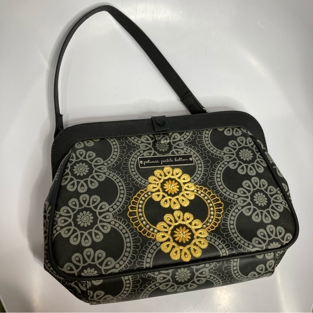 Petunia Pickle Bottom Evening‎ In Innsbruck in gray small/medium diaper bag